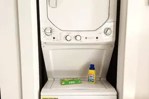 Cute and Cozy 2bd-Pet Friendly-4 Miles to LU! - Image 4