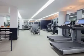 2 Connecting Suites at a 4⭐️ Hotel - Image 2