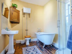 4 bedroom accommodation in Skenfrith, near Monmouth - Image 5