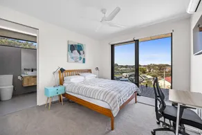 This w/end $962. Walk to beach and shops. Wifi. Dedicated games room. - Image 4