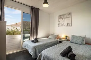 Holiday Apartment “Amanecer ” with Ocean and Mountain View, Terrace and Pools - Image 5