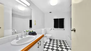Gena Apartments Unit 11 Kings Beach QLD - Image 3