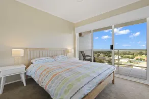Eastern Views Beach House - Image 5
