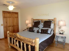 Exceptional River Front Family Retreat! - Dock, Private Beach & Bungalows - Image 5