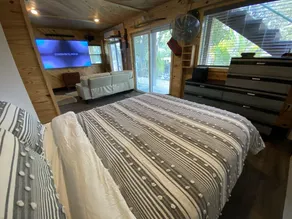 Beautiful Cabin Style Studio Surrounded By Nature - Image 4