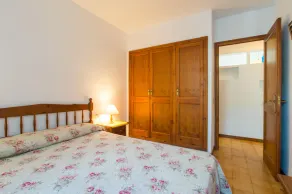 K-2 Apartment with magnificent sea views and pool - Image 3