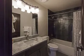 Vackra Top Floor Park City Condo - Image 5