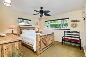 Walk To Beach - BBQ - Fire Pit - Outdoor Dining - Image 3
