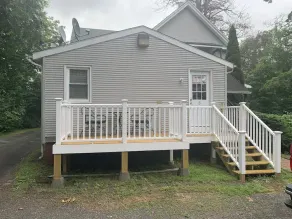 Newly Remodeled with deck. Close to town center - Image 4
