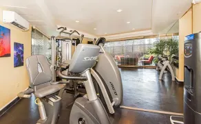 Partial Ocean View King STUDIO with Kitchenette and FREE WIFI! - Image 2