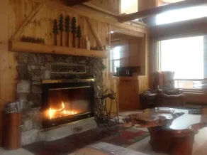 River Front Log Cabin, Vues sur les montagnes, Animaux acceptés, Sentiers VTT, randonnée, pêche - Image 2