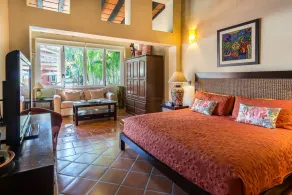Two Casas and Two Pools, all for one price.......Near the Beach!!! - Image 4