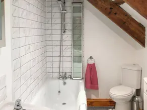 2 bedroom accommodation in Penrherber, Newcastle Emlyn - Image 2