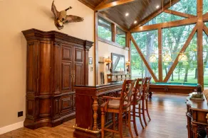 This Gives a “Cabin” a Whole New Meaning! - Image 2