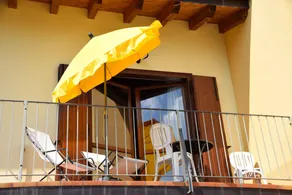 Elisabetta by Theater Home, con stupenda vista lago e piscina - Image 4