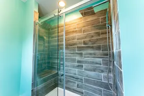 Luxury Shipping Container Tiny Home- Dog Friendly - Image 3