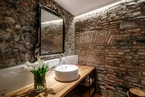 Vitrum - Como Luxury Suites - Image 5