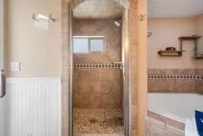 Epic Views: Hot Tub, 3BR/3BA, Sleeps10, Remote Retreat! - Image 5