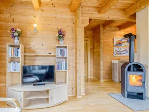 Luxurious holiday apartment in charming house - Image 2