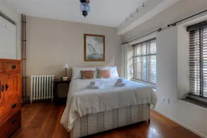 THE FORGE, pet friendly, luxury holiday cottage in Lyme Regis - Image 5