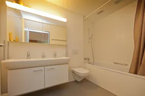 Herrliche Ferienwohnung mitten in Davos mit Zugang zu Sauna und Pool - Image 2