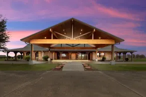 ★Main Lodge ★Delightfully Retreat Texas Ranch, lake, sleep 28-32★ - Image 3