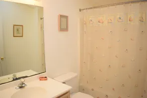 walking distance to restaurants, shopping, and the beach - Image 3