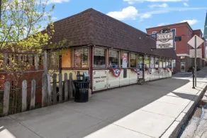 The Littleton Motel - Image 2