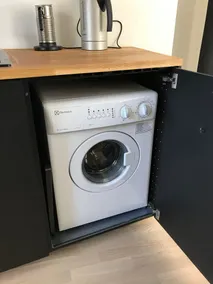 Hyggelig Lejlighed med 2 Altaner tæt på Metro og Indkøbsfaciliteter - Image 2