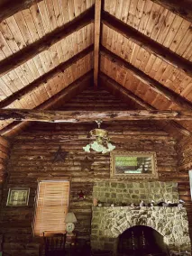 Hyggeligt, Lakefront Log Cabin - Image 2