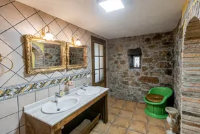 GREAT RURAL ACCOMMODATION FLOREU DE REMIS FOR FAMILYS AND GROUPS - Image 3