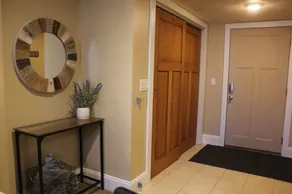 131 Cedar 5 · Luxury Studio with Full Kitchen in Downtown Kalamazoo - Image 5