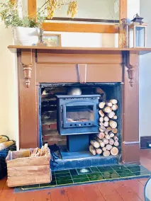 Guests give 5star reviews-cleanliness/location ! 5min walk to town. Dog friendly - Image 2