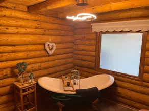 Nightingale Lodge, 2 Storey Scandinavian style lodge, Sleeps 8, Hot tub, Huge fishing deck - Image 4