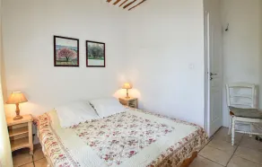 2 Bedroom Beautiful Home In St Didier - Image 5