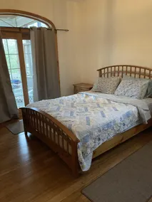 Beautiful, Spacious, Cozy Adirondack Hidden-Gem in Huletts Landing, Lake George! - Image 5