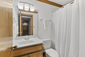 Boat Drinks: Awesome home in great neighborhood on Greenwood side - Image 5