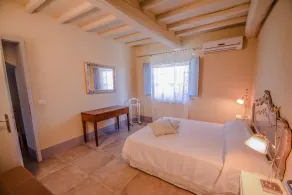 Villa with private pool, air conditioning, 4km from town, 30km Siena & Arezzo - Image 5