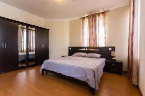 Luxury 2 Bedroom Apartment - Image 3