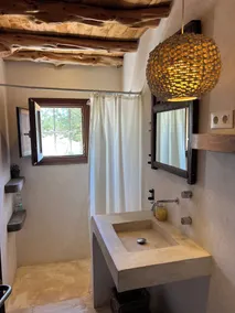 Jolie maison avec piscine dans un quartier calme. - Image 2