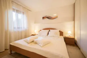 Una lussuosa casa in un tranquillo villaggio vicino al mare - Image 4