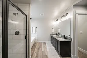 Sleeps 12 people. - Image 5