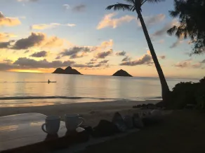 BEACHFRONT! Barefoot living on the best spot on Lanikai Beach! - Image 4