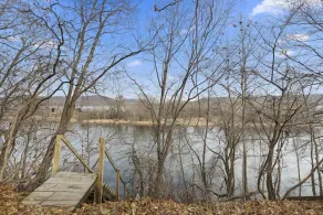 HOUSE ON THE RIVER - Image 2