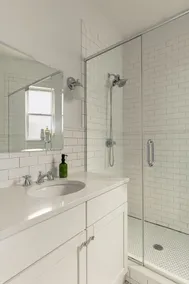 Lincoln Park Charm Near Everything + On site Parking Spot Included - Image 3