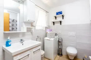 House with jacuzzi, for 2-4 people, pets allowed - Image 3