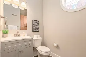 3-BR Soccer Stadium- Fast Drive to OTR - Downtown - Image 3