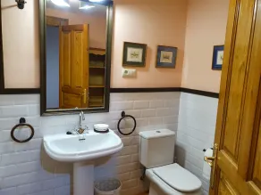 APARTMENT WITH ENTRANCE THROUGH GARDEN IN PRIVATE URBANIZATION 5 MIN FROM THE BEACH - Image 2