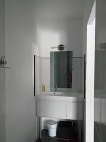 5-bedroom house, swimming pool, bowling alley, - Image 4