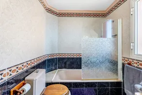 Holiday Apartment 'Beautiful 3 Bedrooms Wifi Sea View' with Sea View, Wi-Fi and Air Conditioning - Image 3